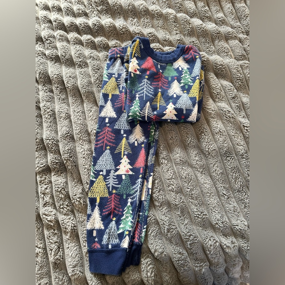 Hanna Andersson toddler Christmas tree pajamas